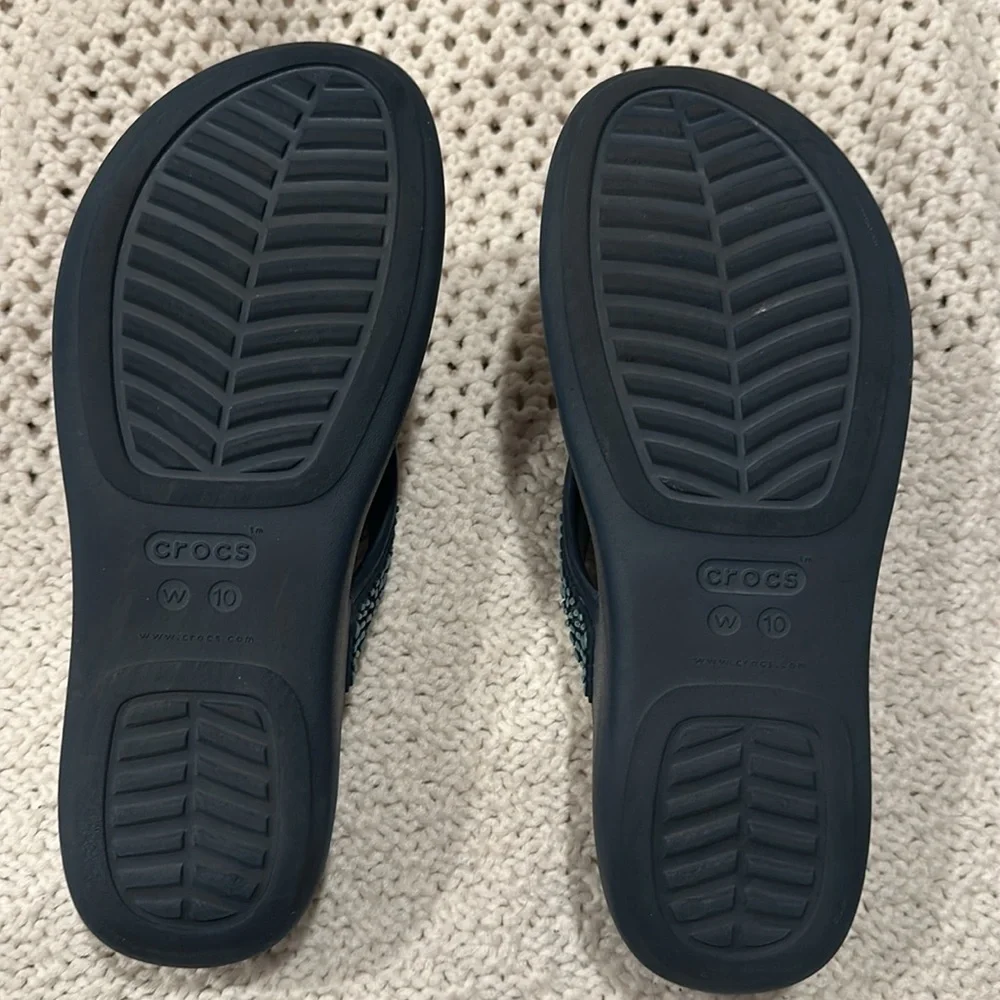Crocs Womens Wedge Sandals 10W Blue Monterey Diamante Flip Flop Dual Comfort
